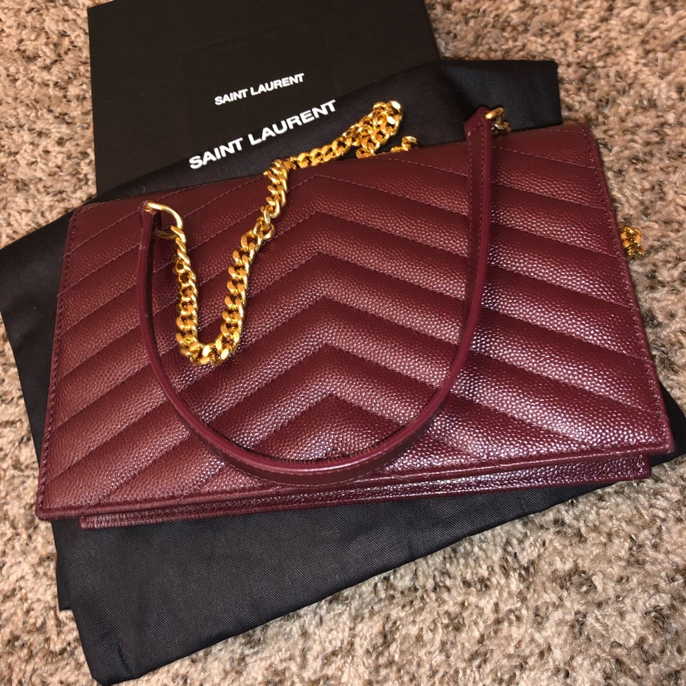 ‼️SOLD‼️ MONOGRAM CHAIN WALLET IN GRAIN DE POUDRE - Picture 2 of 8